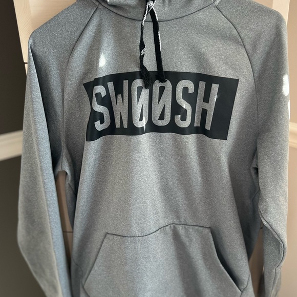 Men's Nike Dri Fit Swoosh Hoodie.  Size Medium - Picture 3 of 7